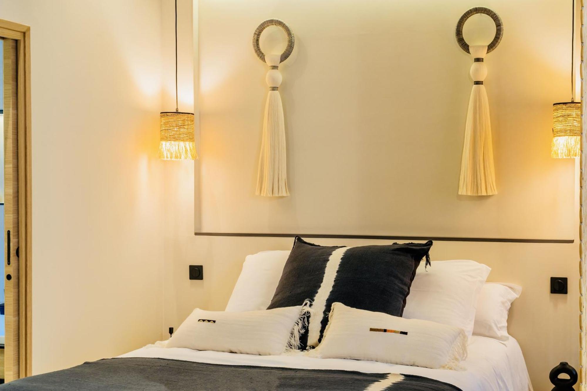 Host Inn Le Lumiere Spa & Cinema Lião Quarto foto